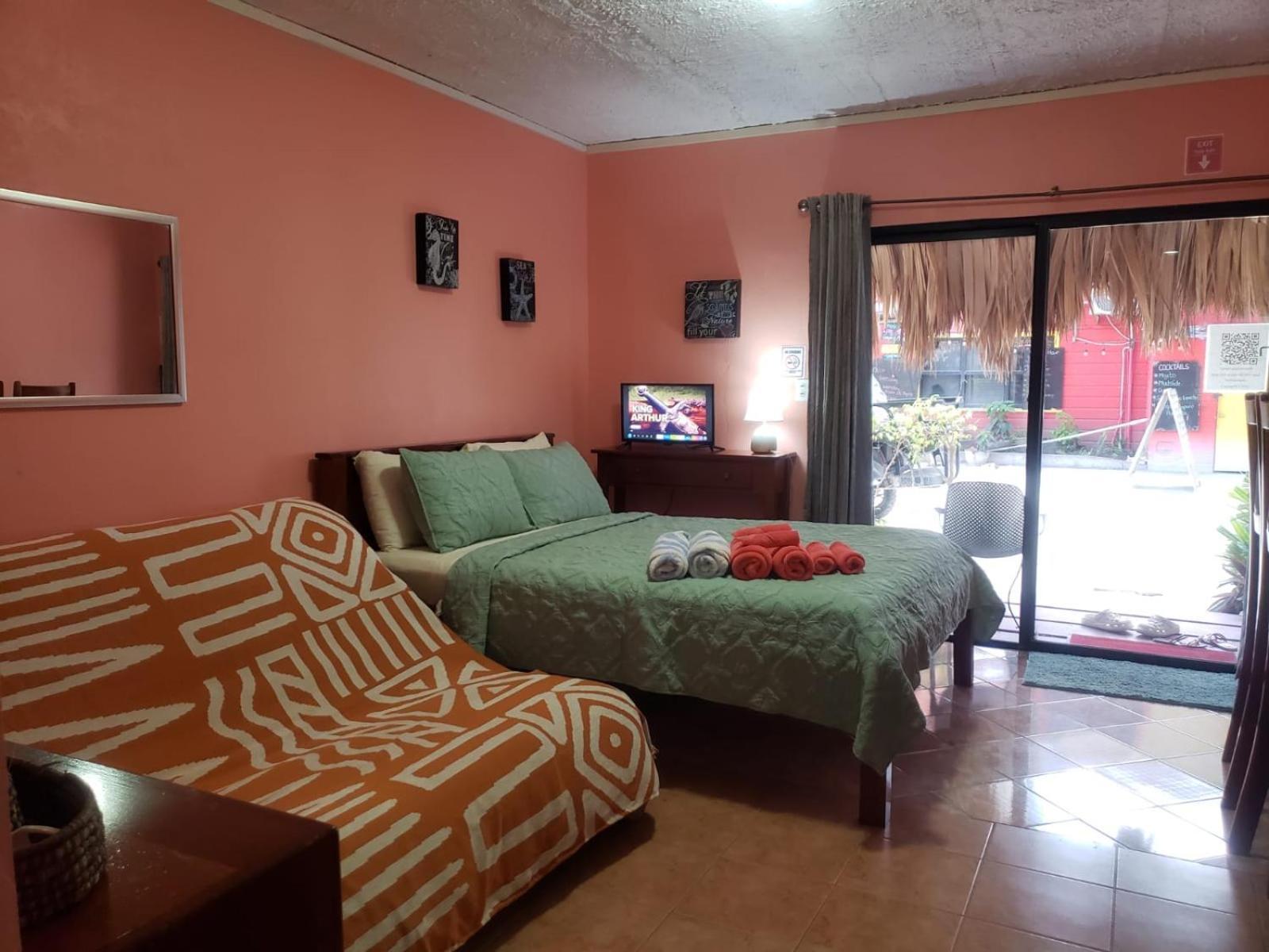 קיי קולקר Beach Club Condos At Popeyes מראה חיצוני תמונה